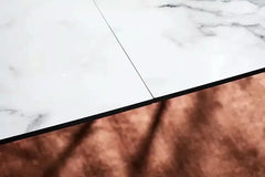 U-Design bådformet spisebord med marmorlook