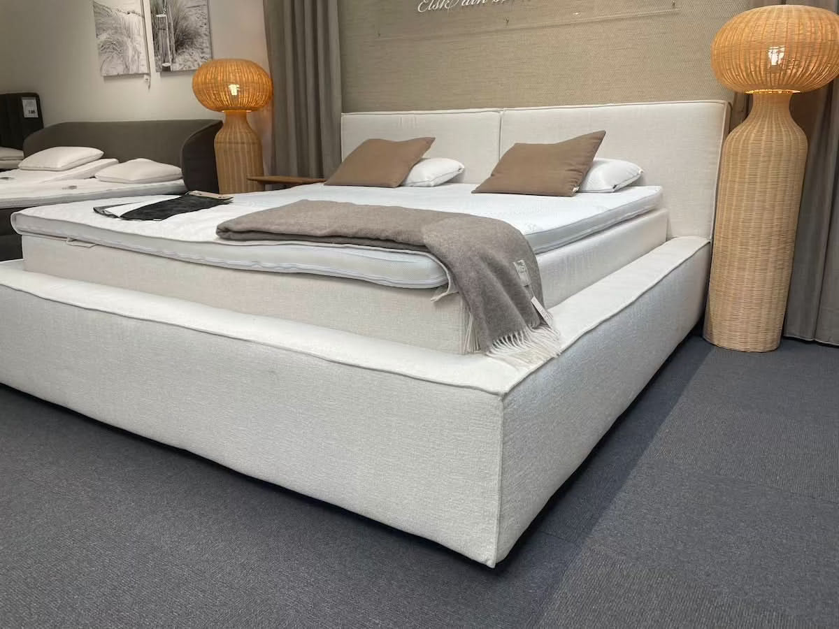 Amour Reims seng 180x200 - Udstillingsmodel