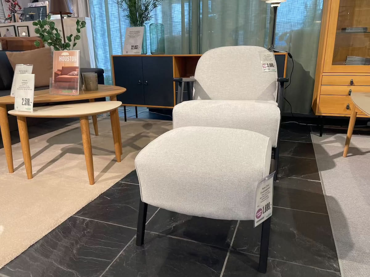 New Diva stol og skammel - Udstillingsmodel