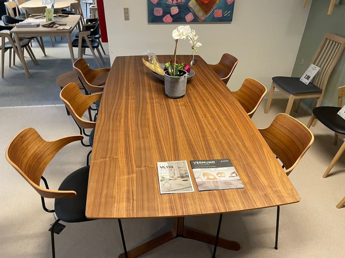 Fusion spisebord i Valnød - Udstillingsmodel