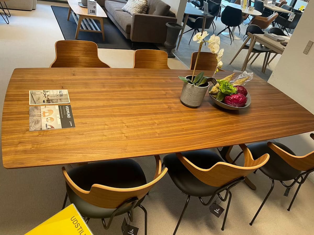 Fusion spisebord i Valnød - Udstillingsmodel